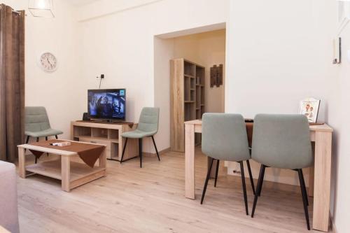 Brand New 2 Bedroom Haven Apt in Galatsi - image 10