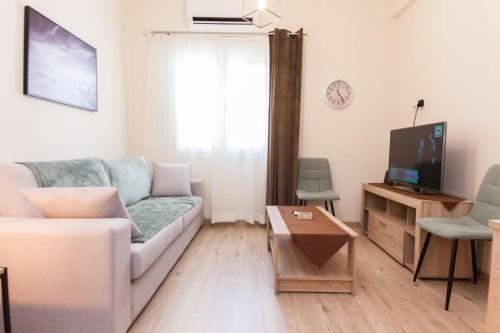 Brand New 2 Bedroom Haven Apt in Galatsi - image 11