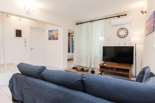 Delightful Modern 1 Bedroom Apartment in Kallithea - image 6