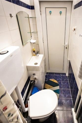 Quadruple Room image 7