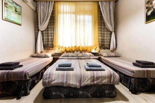Quadruple Room room in Residence Art Guest House