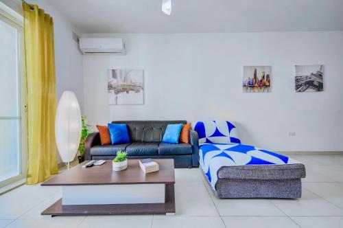 Super Location, St Julians, 2 Bedroom, Paceville APT 7 by Vaganza 2