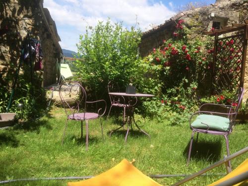 Kert, Gites de Fouard "La Pranièra" (Gites de Fouard "La Praniera") in Saint-Felicien