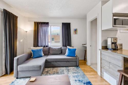 Cozy 1 BDR Condo Heart of Main St Walk to Lifts in Breckenridge, USA