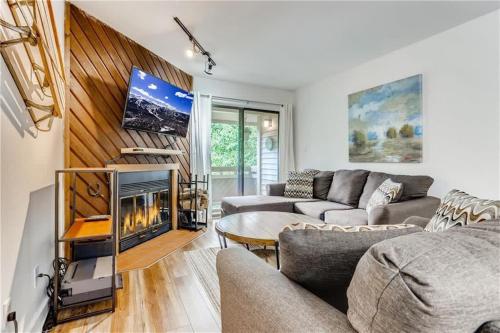 Lovely 2 BDR Condo Close to Skiing and Main St in Breckenridge, USA