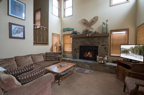 Classic 3BR Walking Distance to Slopes Main St - Breckenridge