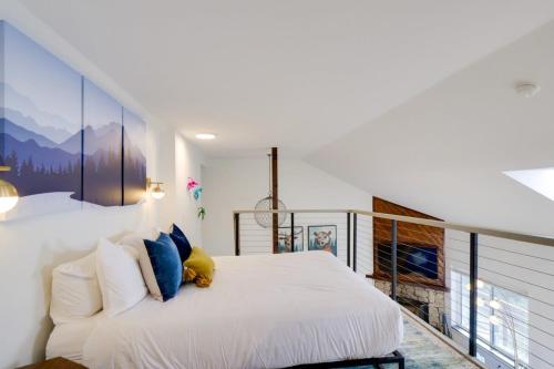 Top Floor Corner with Views 6 Ski Resorts Nearby in Silverthorne, USA