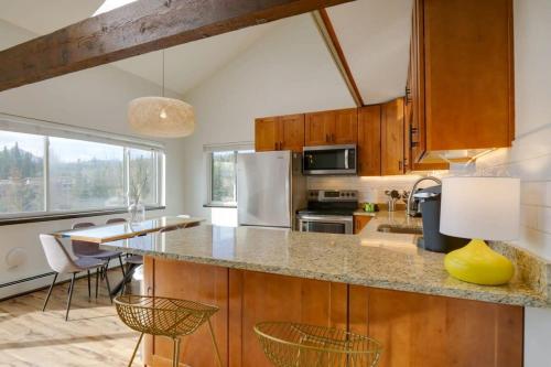 Top Floor Corner with Views 6 Ski Resorts Nearby in Silverthorne, USA