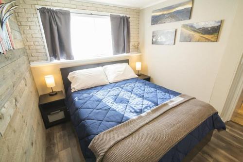 Cozy Main St 1BR Next to Ski Access and FREE Shuttle in Breckenridge, USA