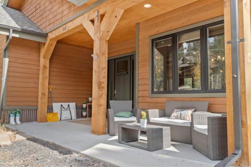 Modern Alpine A Frame Near Trails and Main Street in Breckenridge, USA