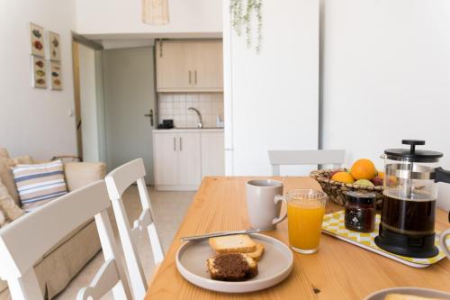 Kitchen, Platon Central Apartment in Lixouri