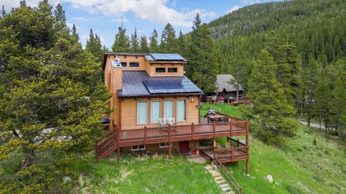 3BD Mountain Retreat Near Trails