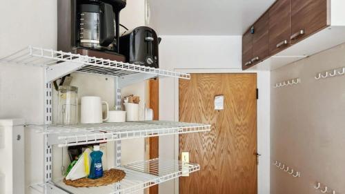 Cozy Studio with Shared Pool -3 Min to Ski Lift in Breckenridge, USA