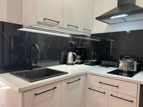 IQ Residences - Athens Way Apartments - image 12
