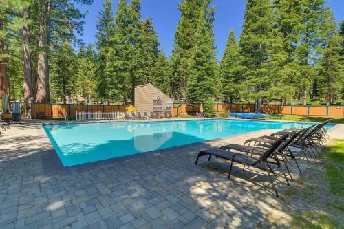 Stylish 2BD in Carnelian Bay Stylish 2BD in Carnelian Bay