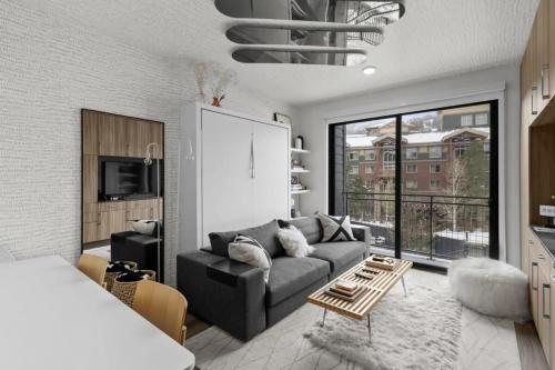 Stylish Studio Ski In Ski Out - Park City