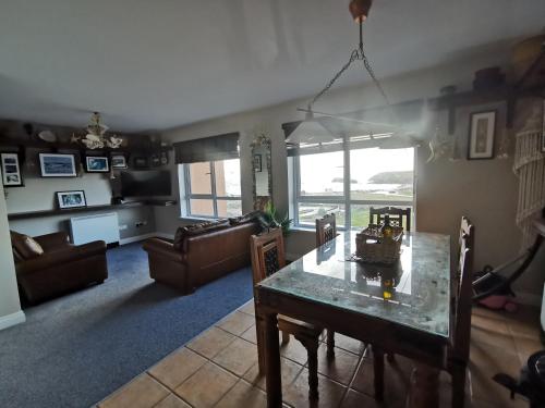 Seashell Cove Bundoran Luxurious Sea View Free Wifi Netflix Sleeps 5 in Bundoran