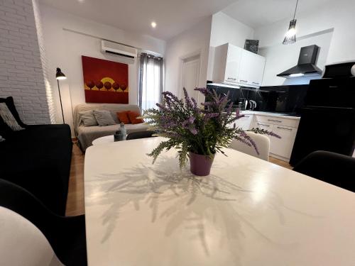 IQ Residences - Athens Way Apartments - image 10