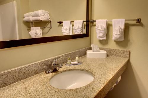 Cobblestone Inn & Suites - Hartington