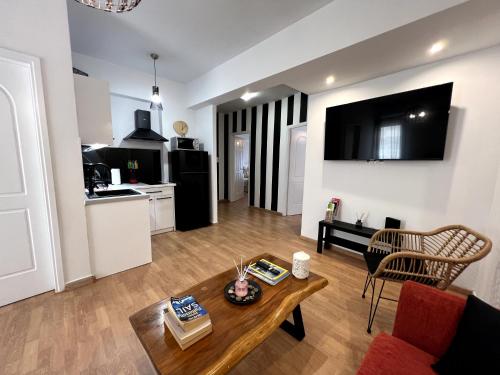 Athens Way Apartments - image 5