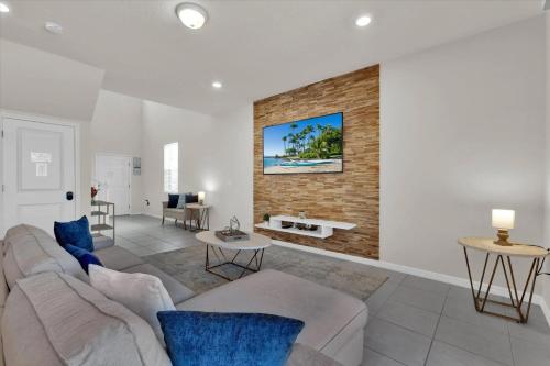 Charming Retreat - main image