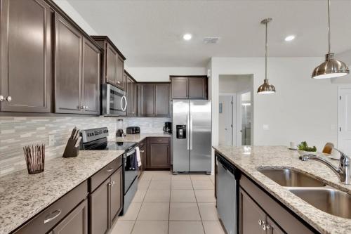 Charming Retreat - image 9