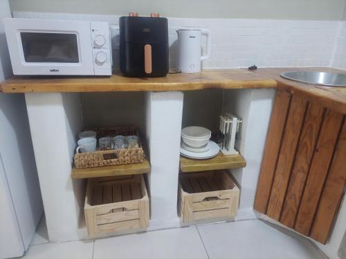 Facilities, On Empire in Harbour