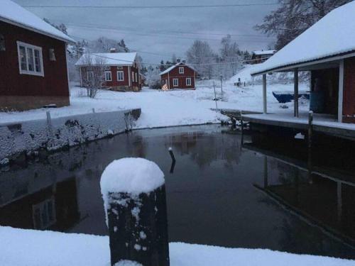 Kalles, skärgårdsidyll med utsikt över Hamnsundet