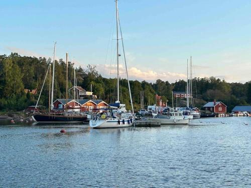 Kalles, skärgårdsidyll med utsikt över Hamnsundet