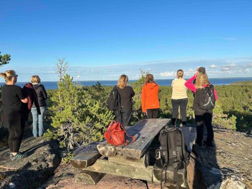 Kalles, skärgårdsidyll med utsikt över Hamnsundet