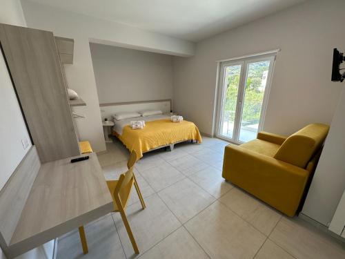 Apartment with Balcony image 8
