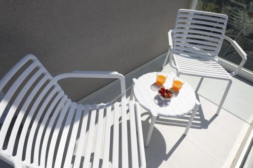 Apartment with Balcony image 10