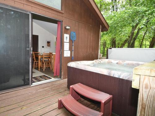 Faciliteter, Woods Song - Natures Promise (Woods Song -- Hot Tub - Pet Friendly - Wifi - King Bed - Woods Resort - Golf Nearby - Pool Pass - Sp) in Hedgesville