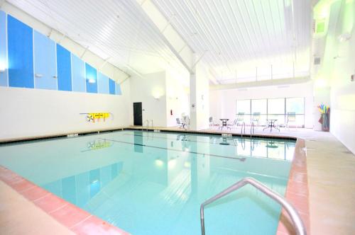 Udsigt, Woods Song - Natures Promise (Woods Song -- Hot Tub - Pet Friendly - Wifi - King Bed - Woods Resort - Golf Nearby - Pool Pass - Sp) in Hedgesville