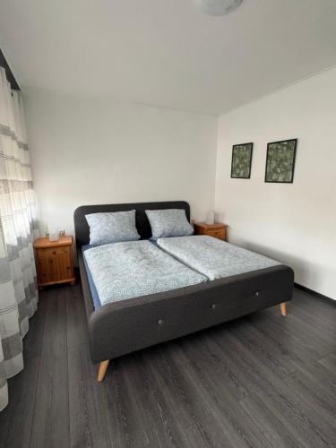 Gastehaus Zur Schmiede 296m von Burghaun entfernt