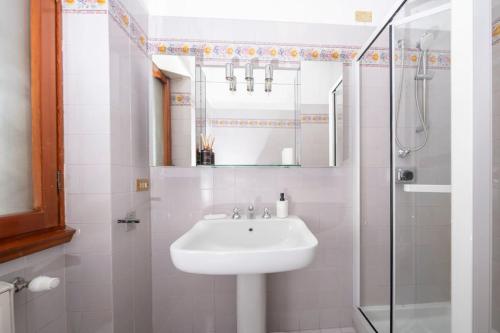 [10 min Vaticano] Big home Balduina con piscina, Roma (foto 3)