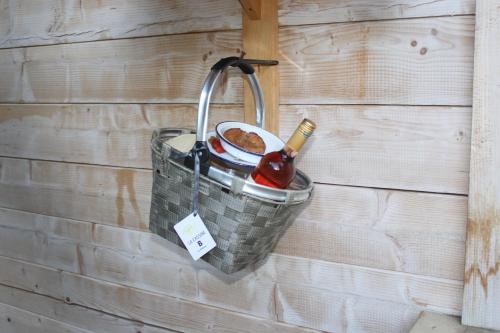 Les Cabanes Dans Les Bois