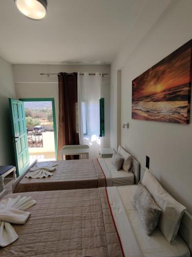 Dimitris Resort Hotel in Adelianos Kampos