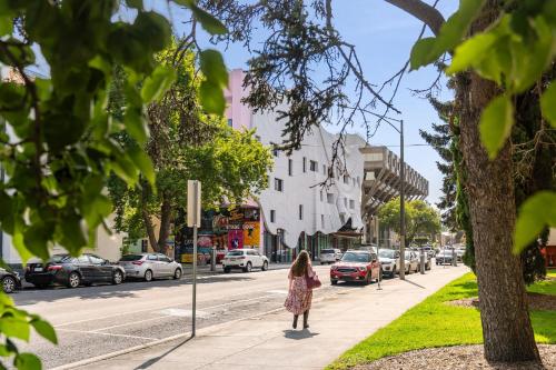 The Electric Hotel in จีลอง เซ็นทรัล