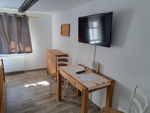 Létesítmények, Wollröder Krug (Wollroder Krug) in Guxhagen