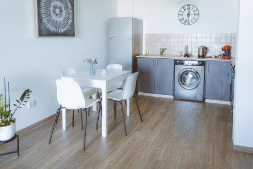 Blue Touch Pervolia Paradise Near The Beach in بيريفوليا