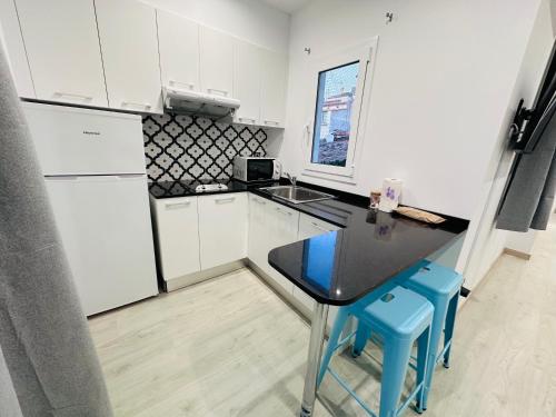 One-Bedroom Apartment with Balcony image 10