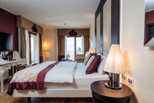 room detail thumbnail 0