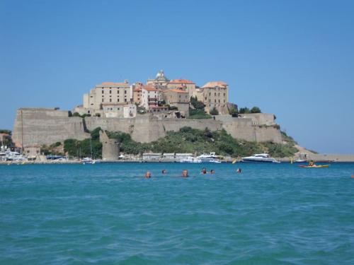 Maison de village sur la citadelle de Calvi - Location saisonnière - Calvi