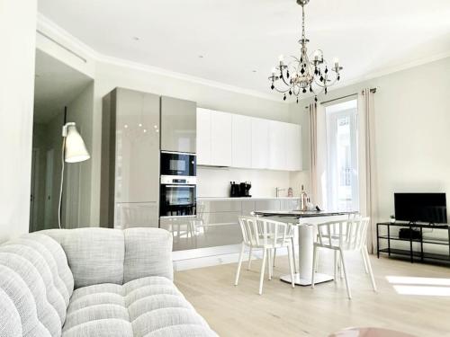 Luxuriously furnished bright newly renovated oasis, Nicea (zdjęcie 4)