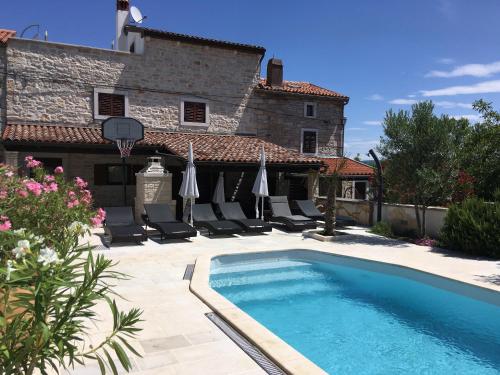 Beautiful stone house in Istria, Krnica