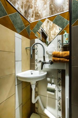 Residence Art Guest House - image 5