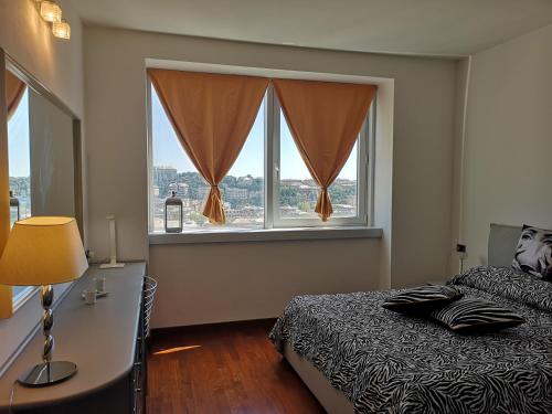 Suite Lambruschini central with top city view - Free covered parking, Janov (fotografie 3)