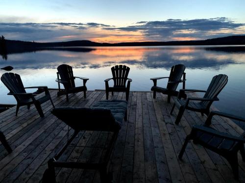 Algonquin Island 'Luxe' Cottage at the edge of the Park, South River (photo 2)