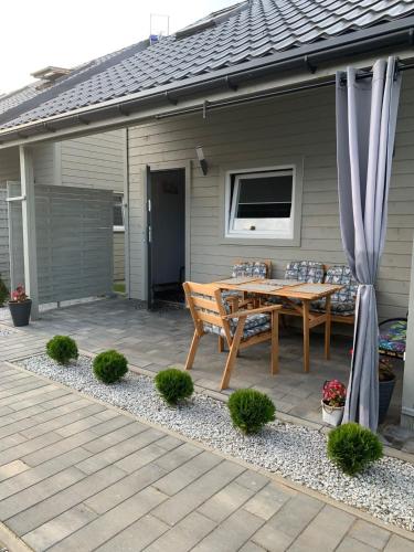 2 bedrooms, 4 beds